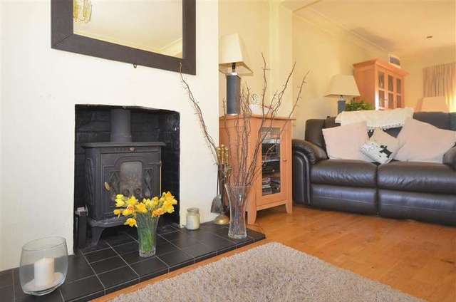  Image of 3 Bedroom Detached for sale at Reigate Surrey Reigate, RH2 8ER