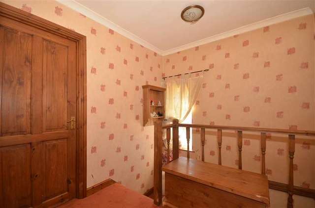  Image of 3 Bedroom Detached for sale at Reigate Surrey Reigate, RH2 8ER