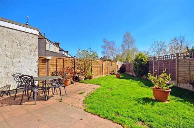  Image of 3 Bedroom Detached for sale at Reigate Surrey Reigate, RH2 8ER