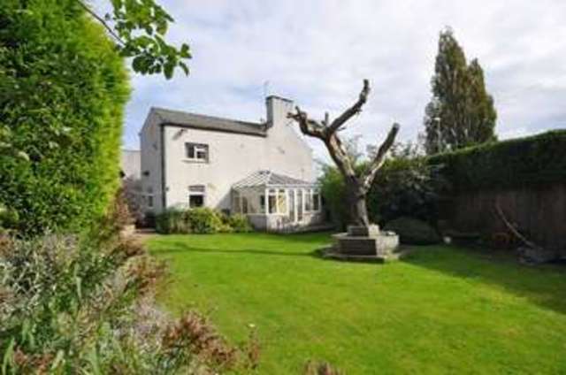  Image of 4 Bedroom Detached to rent at Horbury Road  Wakefield, WF2 8RE