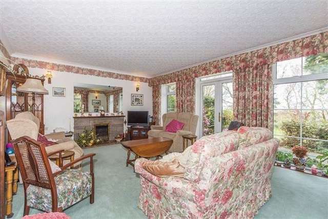  Image of 4 Bedroom Detached for sale at Finstall Park Walnut Lane Bromsgrove, B60 3BU