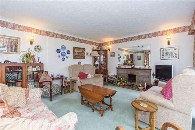  Image of 4 Bedroom Detached for sale at Finstall Park Walnut Lane Bromsgrove, B60 3BU