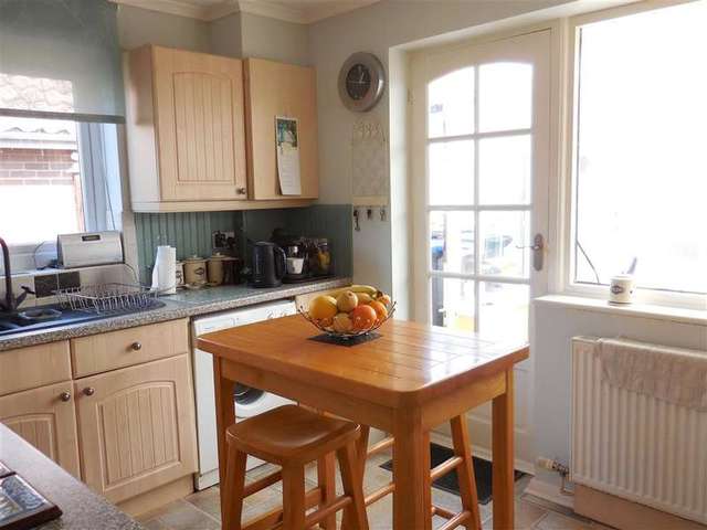  Image of 2 Bedroom Detached for sale at Worthing West Sussex Worthing, BN13 2PB