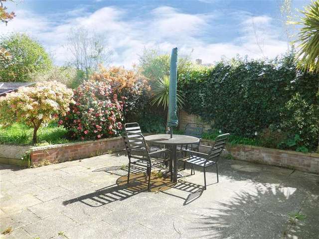  Image of 2 Bedroom Detached for sale at Worthing West Sussex Worthing, BN13 2PB