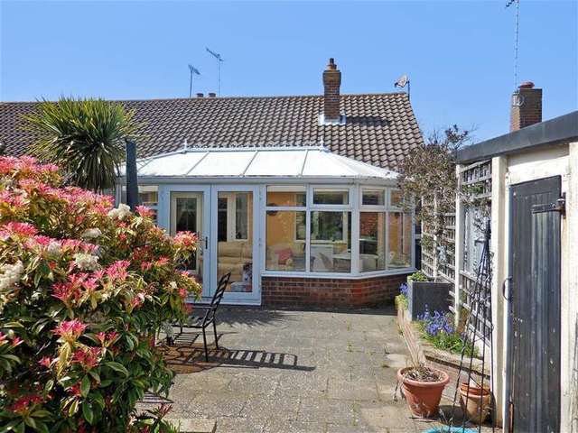  Image of 2 Bedroom Detached for sale at Worthing West Sussex Worthing, BN13 2PB