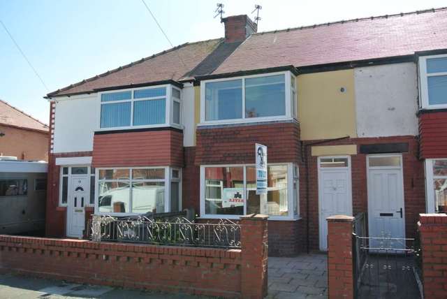  Image of 2 Bedroom Detached to rent at Ivy Avenue  Blackpool, FY4 3QG