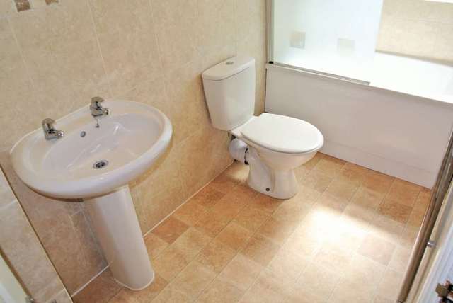  Image of 2 Bedroom Detached to rent at Ivy Avenue  Blackpool, FY4 3QG