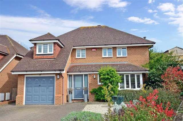  Image of 4 Bedroom Detached for sale at Chartham Canterbury Canterbury, CT4 7TF