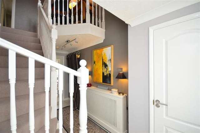  Image of 4 Bedroom Detached for sale at Chartham Canterbury Canterbury, CT4 7TF