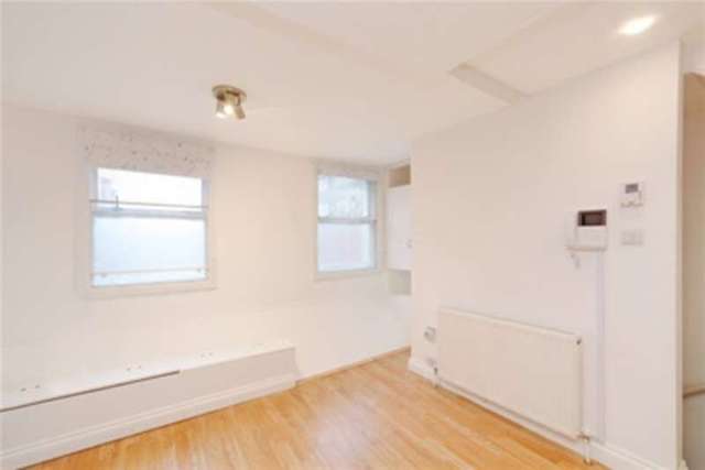  Image of 1 Bedroom Maisonette to rent at Richmond, TW9 2NQ