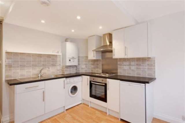  Image of 1 Bedroom Maisonette to rent at Richmond, TW9 2NQ