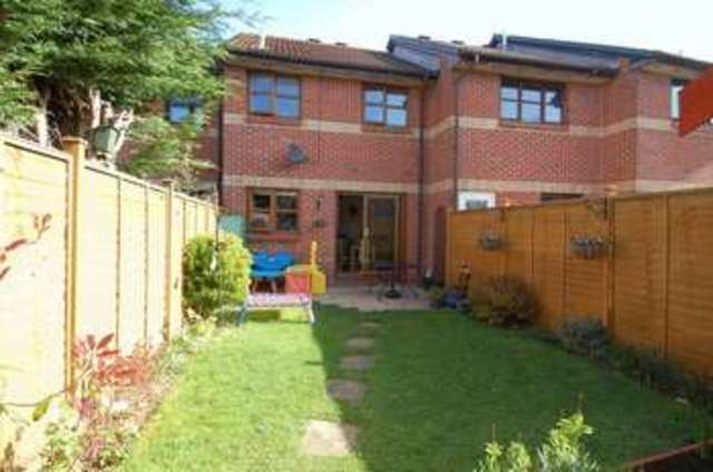  Image of 3 Bedroom Terraced for sale at The Ridings  Kidlington, OX5 1UA