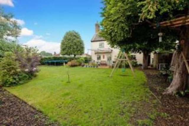  Image of 3 Bedroom Detached for sale at Kirby Cane Bungay Kirby Row, NR35 2PS