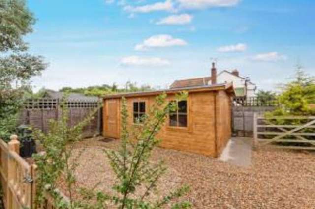  Image of 3 Bedroom Detached for sale at Kirby Cane Bungay Kirby Row, NR35 2PS