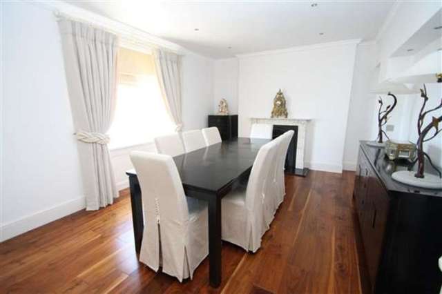  Image of 3 Bedroom Terraced for sale at Worthing, BN11 1TA