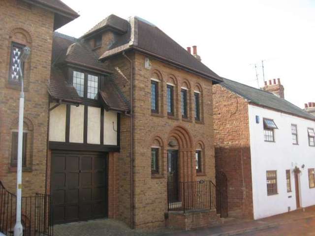  Image of 4 Bedroom Semi-Detached for sale at Kingsthorpe Northampton Northamptonshire, NN2 6QJ