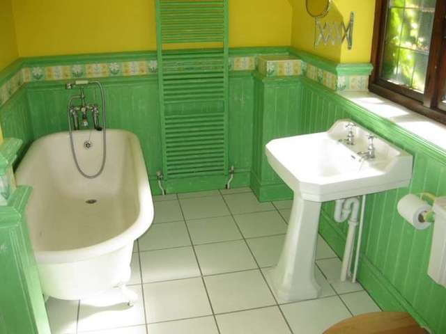  Image of 4 Bedroom Semi-Detached for sale at Kingsthorpe Northampton Northamptonshire, NN2 6QJ