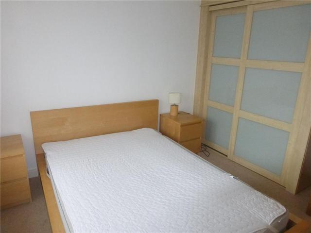  Image of 2 Bedroom Flat to rent at Craiglockhart Edinburgh Edinburgh, EH14 1XS
