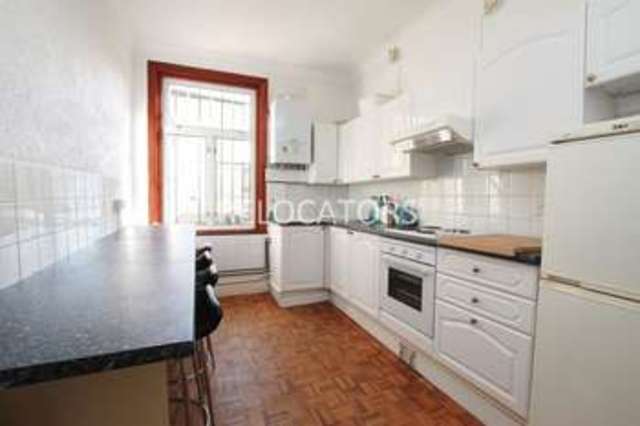 Image of 2 Bedroom Flat to rent at Mile End Road  London, E1 4LJ