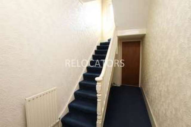  Image of 2 Bedroom Flat to rent at Mile End Road  London, E1 4LJ