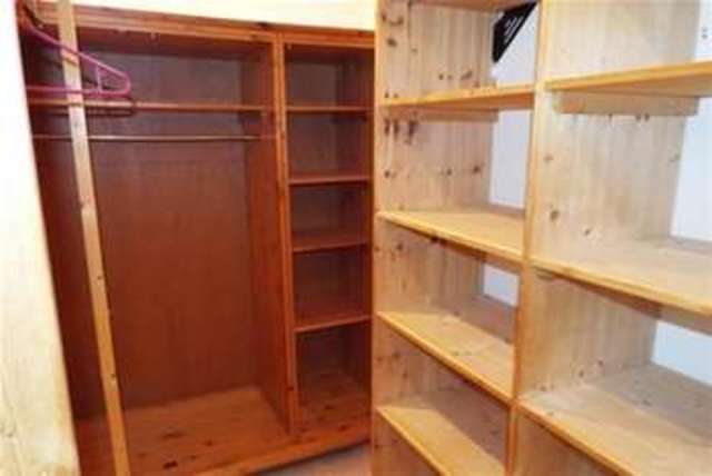  Image of 4 Bedroom Detached to rent at London, NW7 2RZ