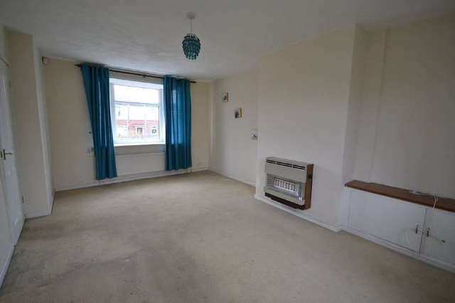  Image of 3 Bedroom Semi-Detached for sale at Wakefield West Yorkshire, WF2 8EN