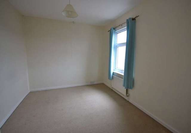  Image of 3 Bedroom Semi-Detached for sale at Wakefield West Yorkshire, WF2 8EN