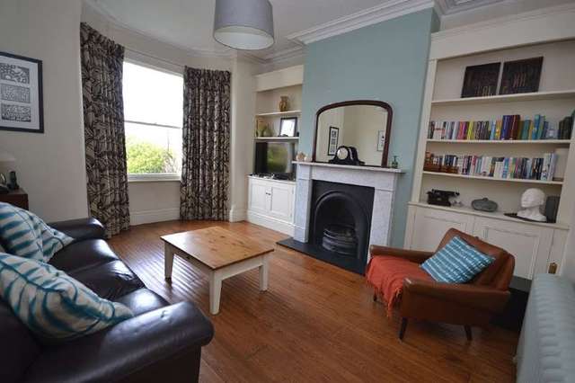  Image of 4 Bedroom Terraced for sale at Walton Wakefield West Yorkshire, WF2 6NL