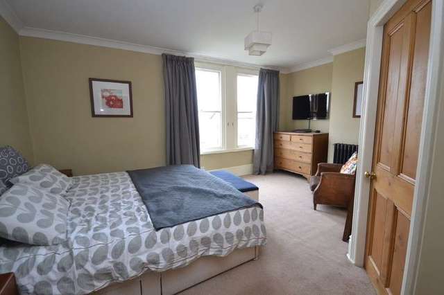  Image of 4 Bedroom Terraced for sale at Walton Wakefield West Yorkshire, WF2 6NL