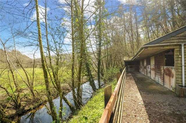  Image of 6 Bedroom Detached to rent at Oakford Bridge Bampton Tiverton, EX16 9JA