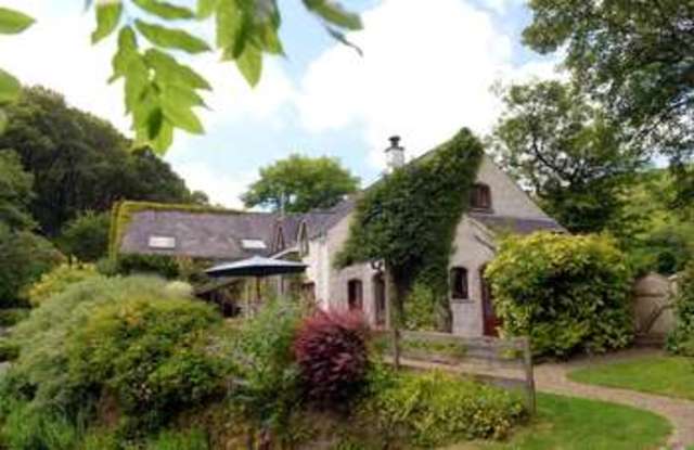  Image of 9 Bedroom Detached for sale at Newport Pembrokeshire Pontfaen, SA65 9TY