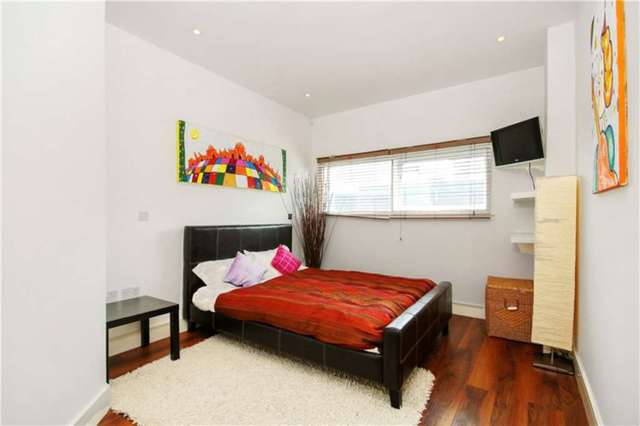  Image of 2 Bedroom Apartment to rent at Queenstown Road  London, SW8 4NN