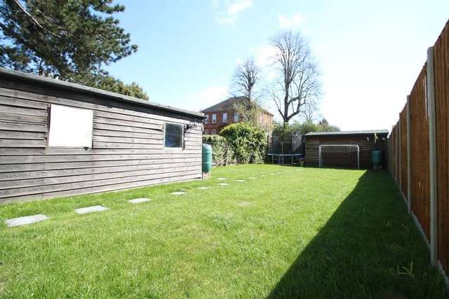  Image of 3 Bedroom End of Terrace for sale at Surbiton Surrey, KT6 7QT