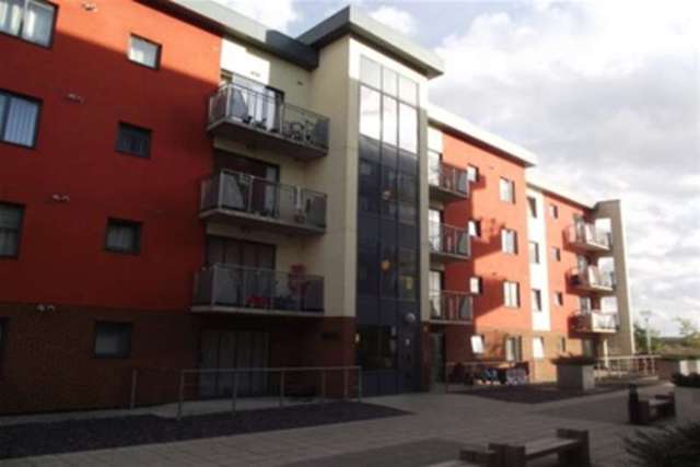  Image of 2 Bedroom Flat to rent at Barking, IG11 7GJ