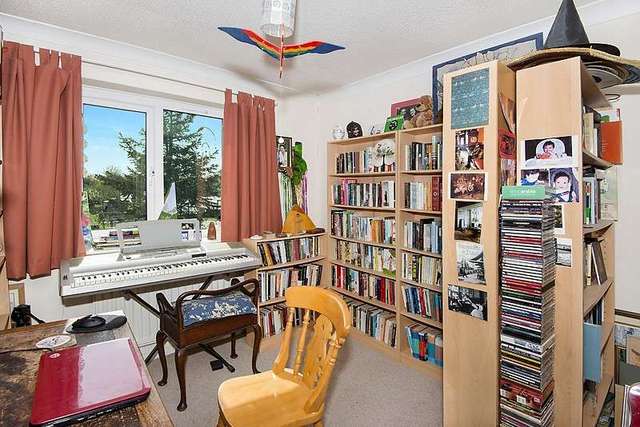  Image of 4 Bedroom Detached for sale at Canterbury, CT1 3YE