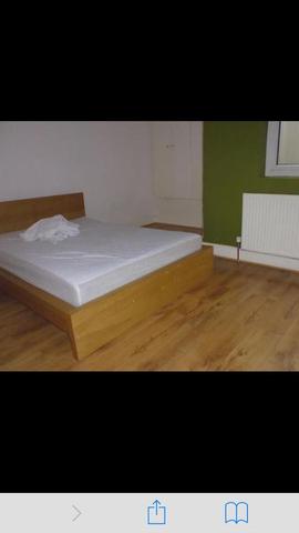  Image of 3 Bedroom Flat to rent at Surrey quays  London, SE16 2AD