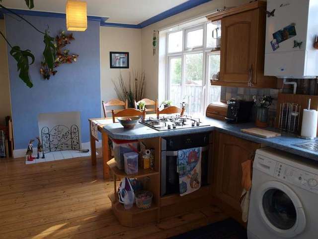  Image of 3 Bedroom Semi-Detached for sale at Leeds  Chapel Allerton, LS7 4JF