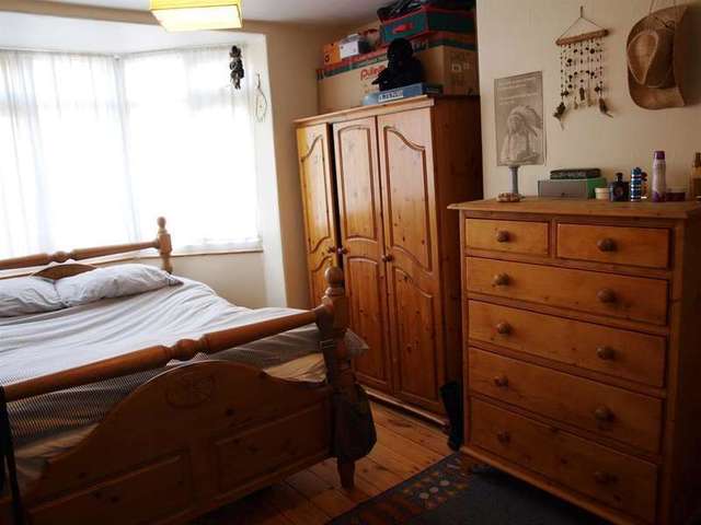  Image of 3 Bedroom Semi-Detached for sale at Leeds  Chapel Allerton, LS7 4JF