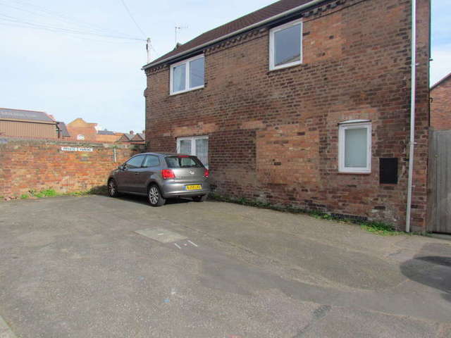  Image of 1 Bedroom Flat for sale at Worcester Worcestershire Worcester, WR1 1UA