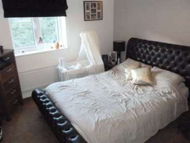  Image of 2 Bedroom Flat for sale at Ravensbourne House Sealand Drive ME2 2EQ  Cuxton, ME2 2EQ