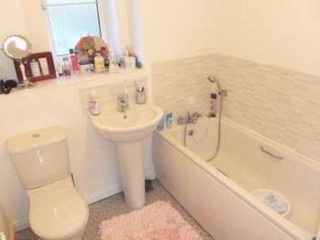  Image of 2 Bedroom Flat for sale at Ravensbourne House Sealand Drive ME2 2EQ  Cuxton, ME2 2EQ