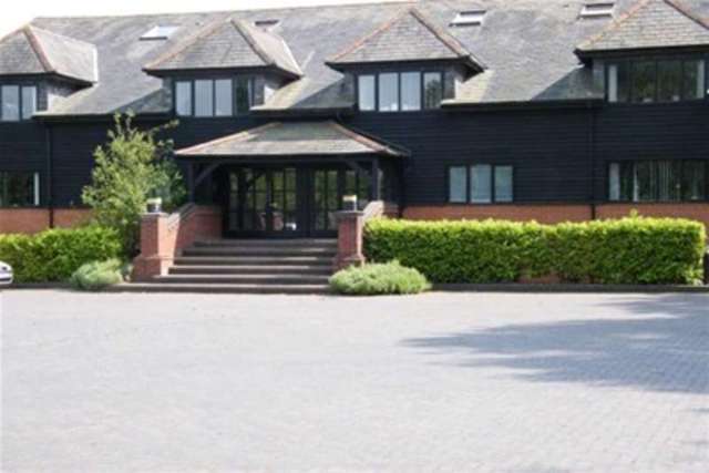 Image of 4 Bedroom Flat to rent at Alton, GU34 3LP