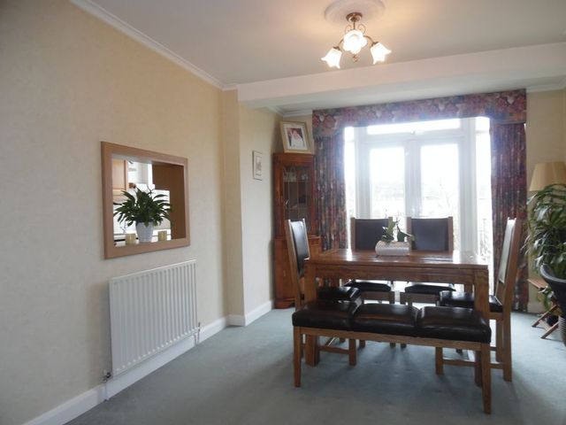  Image of Property to rent at Morden, SM4 4RF