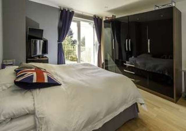  Image of 4 Bedroom Detached for sale at Showell Lane  Wolverhampton, WV4 4TZ