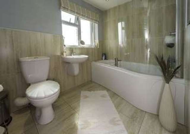  Image of 4 Bedroom Detached for sale at Showell Lane  Wolverhampton, WV4 4TZ