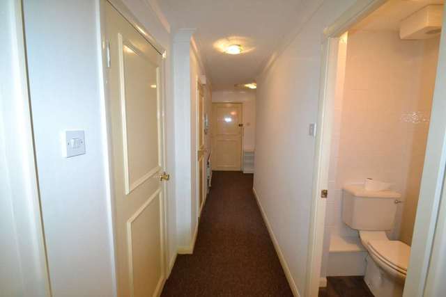  Image of 2 Bedroom Apartment for sale at Spath Road Didsbury Manchester, M20 2GA