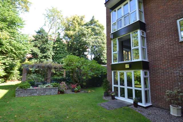 Image of 2 Bedroom Apartment for sale at Spath Road Didsbury Manchester, M20 2GA