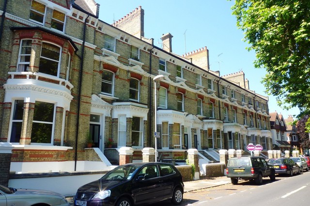  Image of 1 Bedroom Ground Flat to rent at 37 St. Andrews Square  Surbiton, KT6 4EG