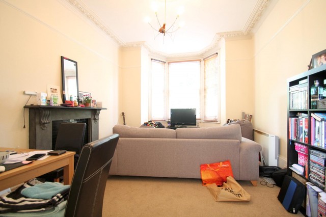  Image of 1 Bedroom Ground Flat to rent at 37 St. Andrews Square  Surbiton, KT6 4EG