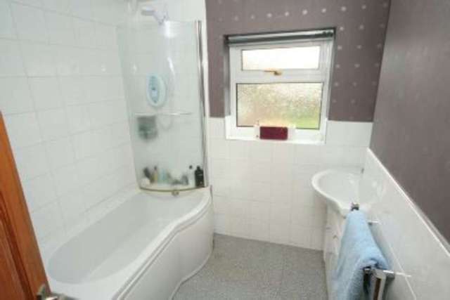  Image of 4 Bedroom Semi-Detached to rent at Altrincham, WA15 6HG